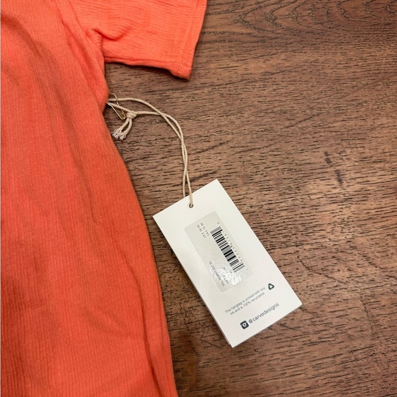 CARVE DESIGNS
Sol Top: Coral - Picture 4 of 6